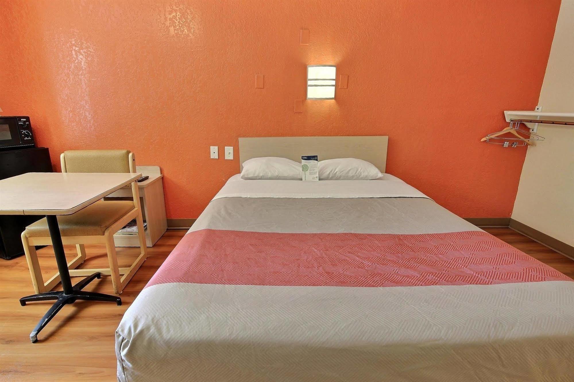 Motel 6-Newport News, Va Dış mekan fotoğraf